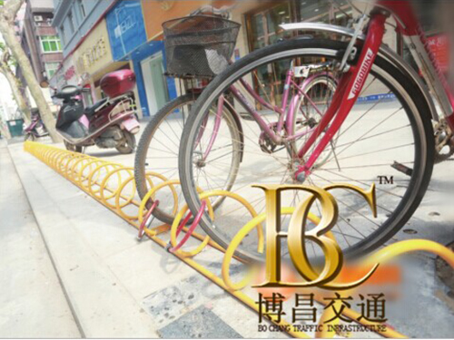 河南螺旋式自行车停车架汉阳东路街道上岗